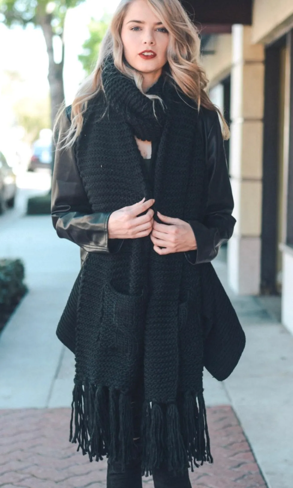 Chunky Black Boho 2-Pocket Sweater Knit Fringe Tassel Long Scarf