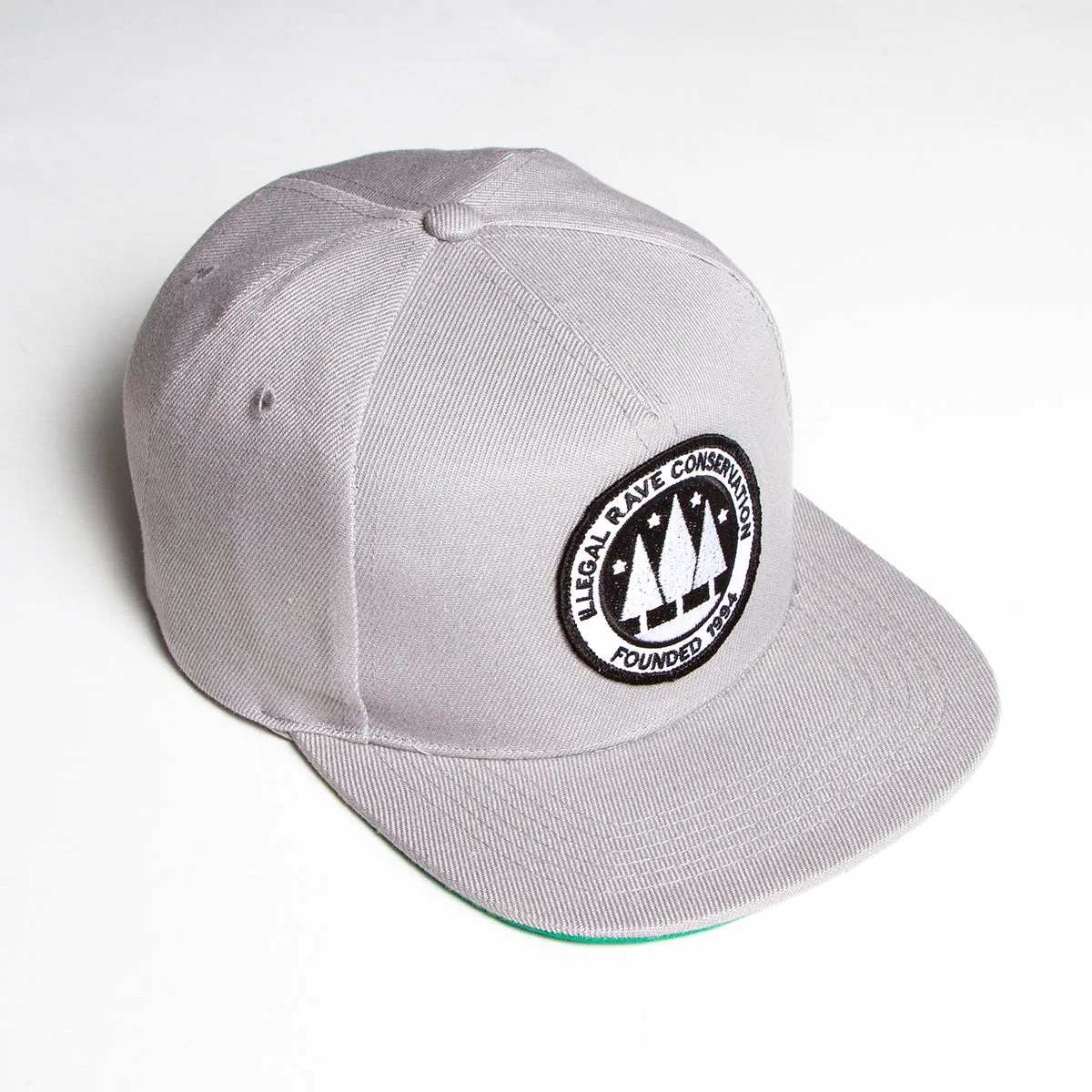 Illegal Rave - Snapback - Light Grey